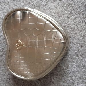 Cosmetic case